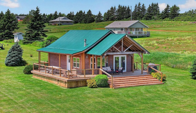 Oceanfront Cottage | Pet-Friendly | Direct Beach Access | North Rustico Bay!