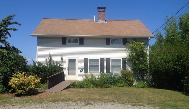 Oceanfront Cottage 1.3 miles to Bass Harbor Lighthouse on FREE shuttle route