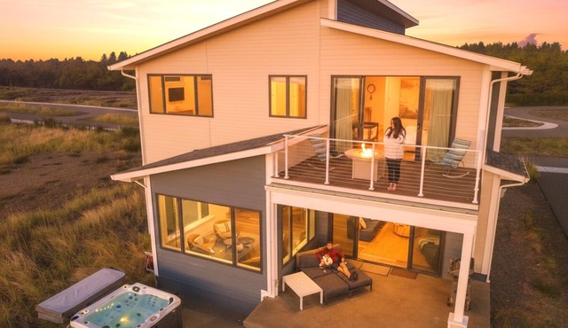 Oceanfront Escape Hot Tub Game Room Steps to the Sand Sleeps 14