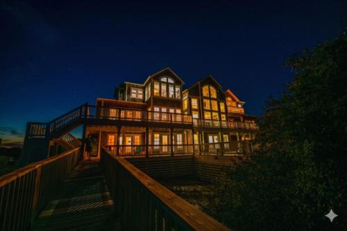 Oceanfront Estate 14BR No Resort Fee Sleeps 32