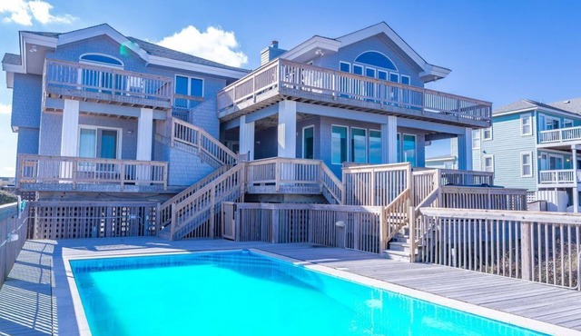Oceanfront Estate, Corolla, 7 Bedrooms, Heated Pool, Hot tub with oceanview, Lighthouse views