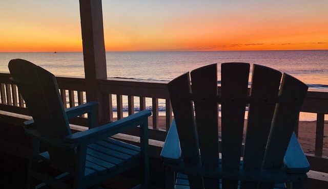 Oceanfront Ground Floor Condo with Pool- Riggings D1