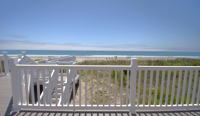 OCEANFRONT home with breathtaking views, West - Emerald Isle, NC!