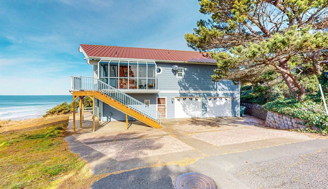 Oceanfront home with easy beach access and great location in town