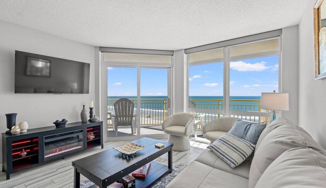 Oceanfront King Bed 2BR 2BA Condo with WD Kitchen