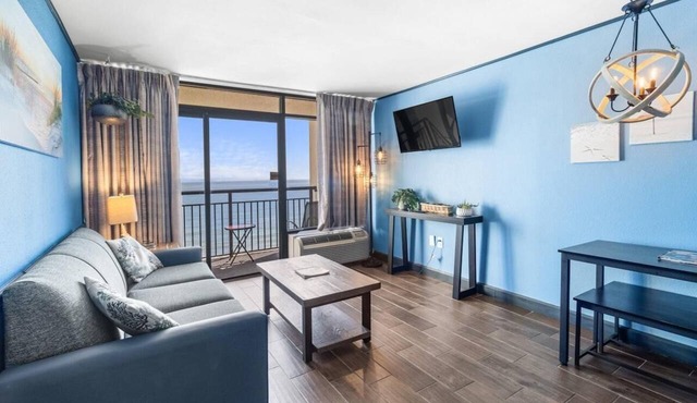 Oceanfront King Suite: Free Breakfast 15th Floor
