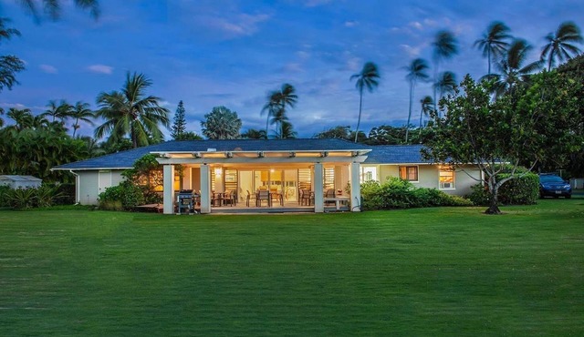 Oceanfront: Large Private Beach House - Maui North Shore