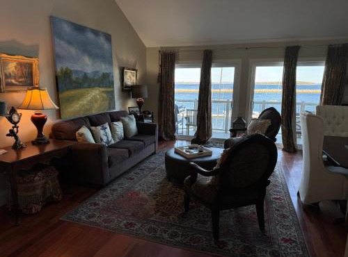 Oceanfront Luxury Magical Views Sunset and Sunrise
