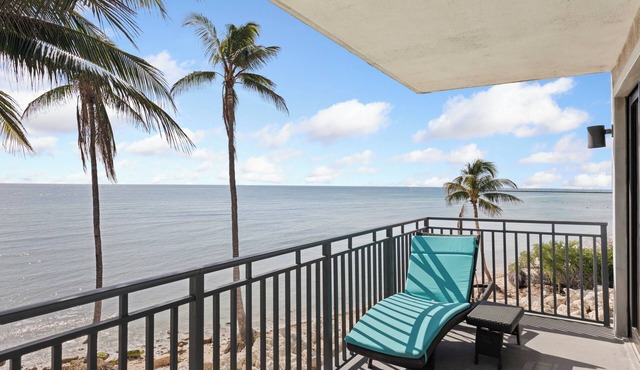 Oceanfront Luxury Panoramic Views & Designer Finishes Key West Beach location