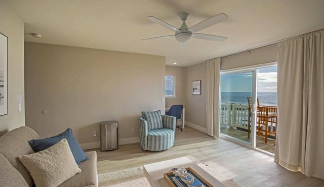 Oceanfront Mini Suite | King | Jacuzzi | Rm 5