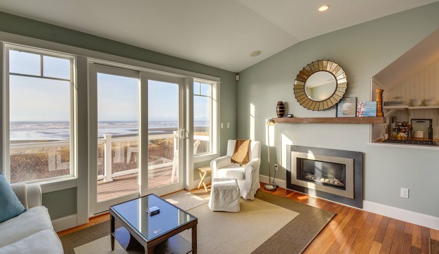 Oceanfront Moclips Retreat w/Beach Access & View!