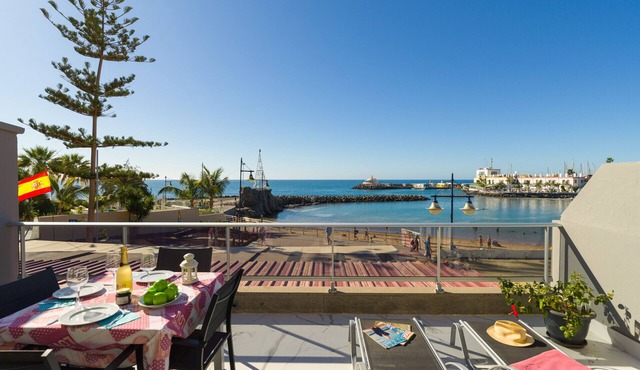 Oceanfront Paradise – Sleep by the Waves