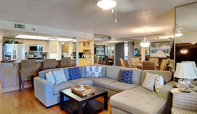 Oceanfront Penthouse 11b