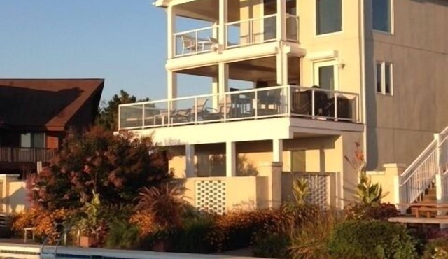 Oceanfront, Pools, Tennis/Pickleball/Basketball, Clubhouse, & More- Best find!