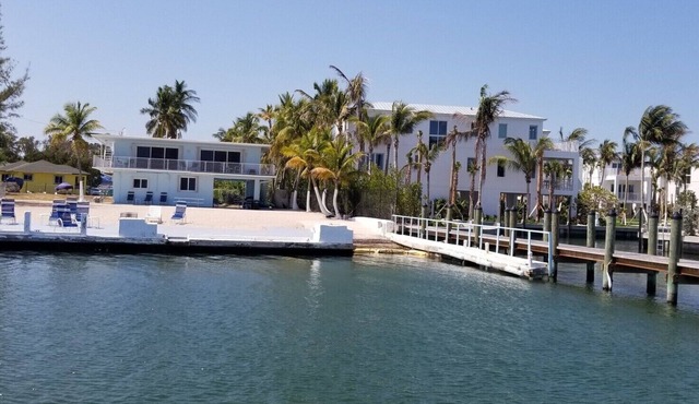Oceanfront Private Cottage!