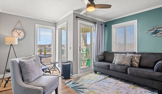 Oceanfront Resort 2Br Condo Pools and Hot Tubs