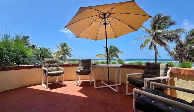 Oceanfront retreat in with AC and pool