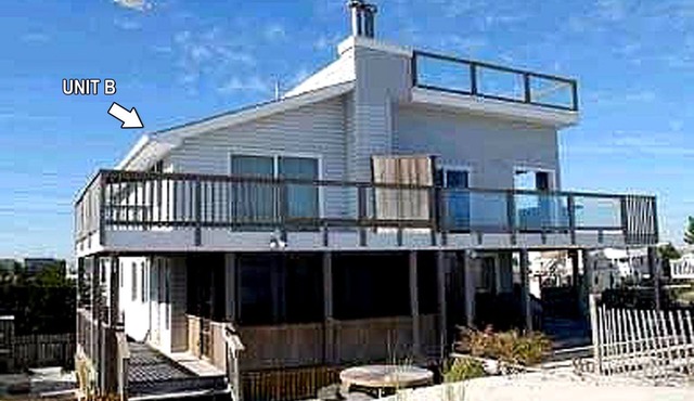 OCEANFRONT SIDE BY SIDE DUPLEX-VIEWS,VIEWS,VIEWS-PRIVATE BEACH ACCESS