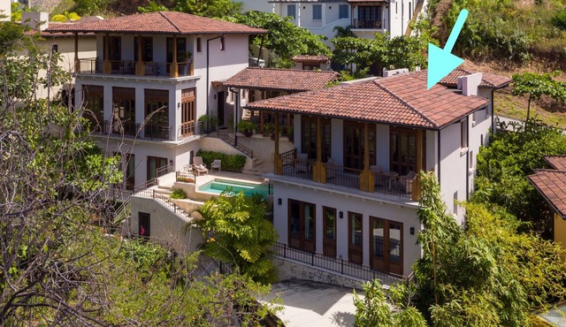 Oceanfront Sleeps 6 Full Kitchen BBQ Pool Balcony - Alouatta Guesthouse