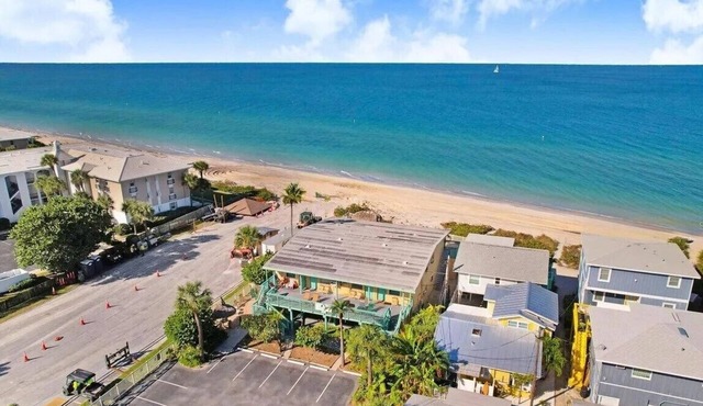 Oceanfront Studio - Steps from Belleair Beach
