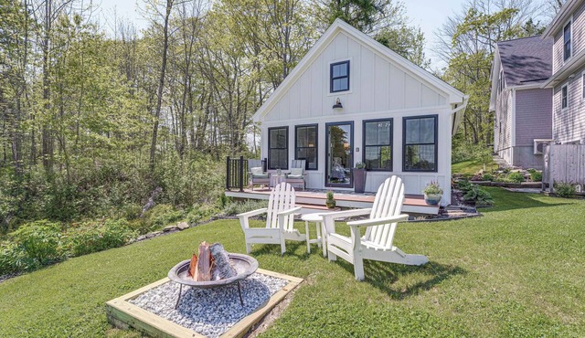 Oceanfront Studio w/Private Dock in Harpswell!