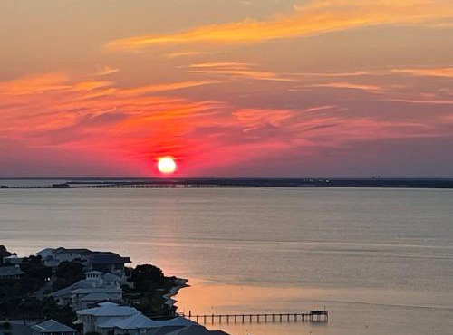 Oceanfront Tower 3 Gulf & Bay View 3-Bedroom 18th Floor Condo in Pensacola Beach
