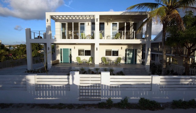 OCEANFRONT - TURTLE SUITE AT DRIFT VILLA