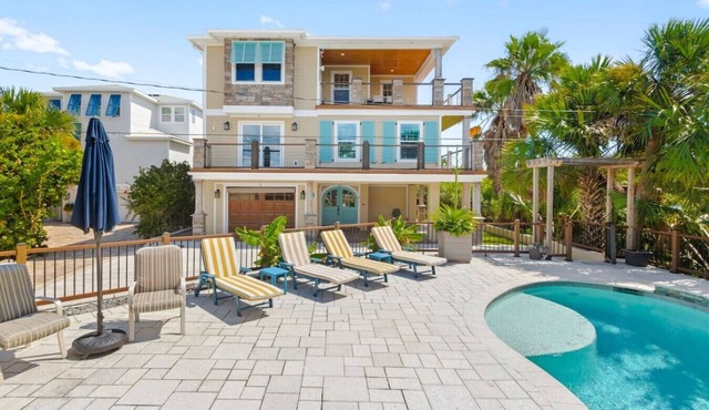 Oceanfront Villa - Pool, tiki bar, private beach walkover