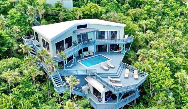 Oceanfront Villa-Private Pool-Panoramic Views -Sleeps 12