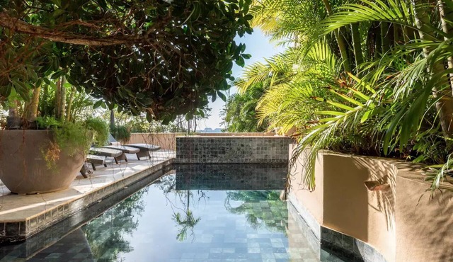 Oceanfront Villa with Pool and Beach Club Access - StuCasa