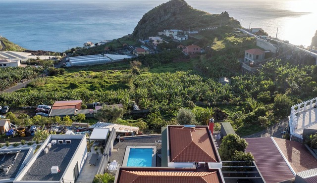 Oceanfront Villa with Private Pool - Breathtaking Sunsets in Madeira