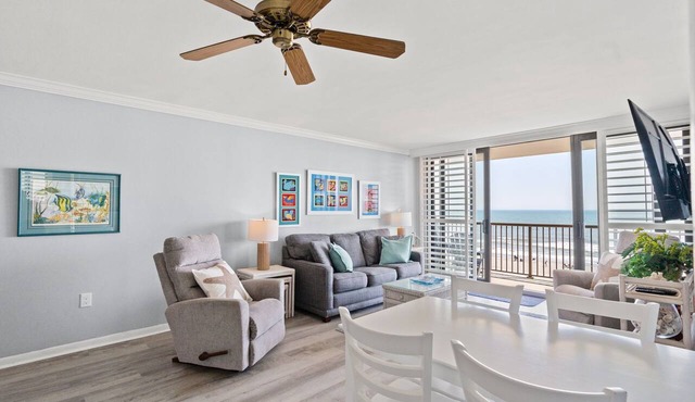 Oceanfront well maintained & nicely decorated condo +Free Attraction Tickets!