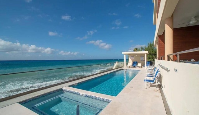 Oceanfront with 7 mile beach views, Ground-Floor, Pool, Sleeps 6