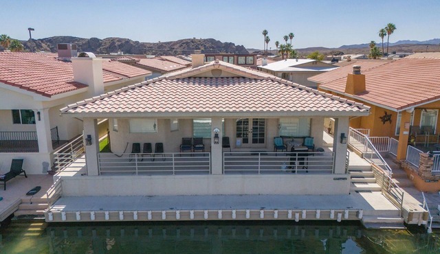 Oceans 11, Canal Front Family Fun, 60-FT Dock