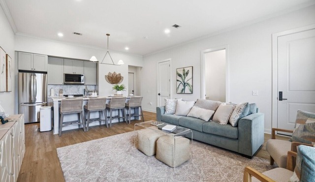 Oceanside Breeze | 1BD | Pool