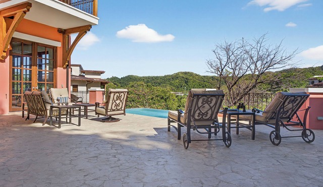 Oceanside Villa with Pool and Terrace - Casa Pacifica