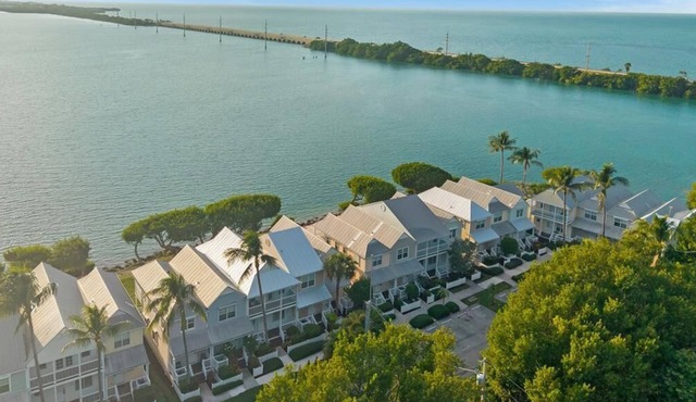 Oceanview 2BR/1.5BA Bungalow 5011: Village at Hawks Cay Villas