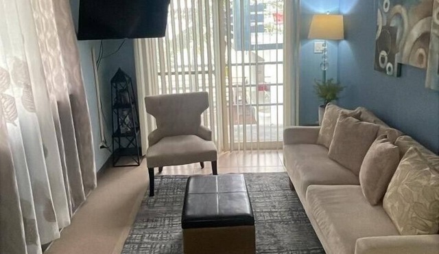 Oceanview 2BR/1BA - Unit 210 Ocean Villa