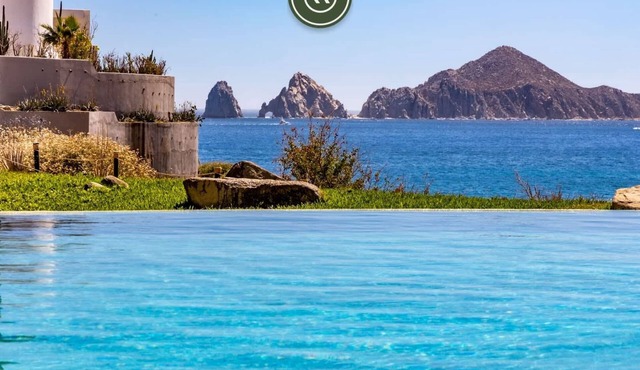 Oceanview Condo in Cabo with Beach - Pool