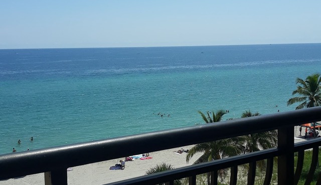 Oceanview Condo with Pool – Right on the Hollywood Beach Boardwalk!