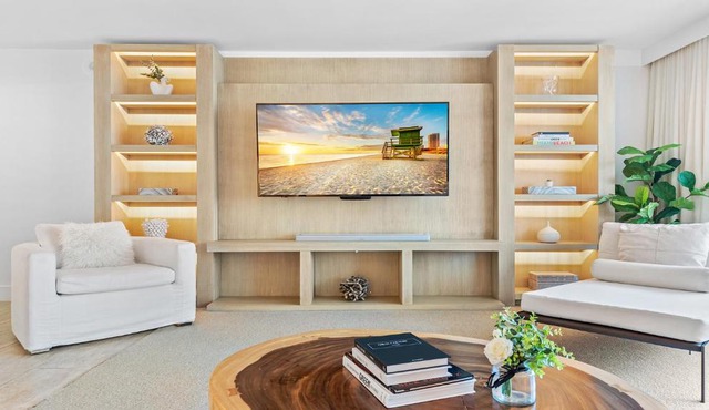 Oceanview Private Condo at 1 Hotel & Homes -904