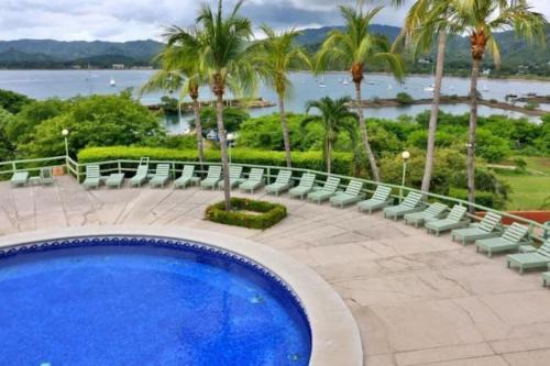 Oceanview Studio Apartment with Community Pool & Views of Flamingo Marina