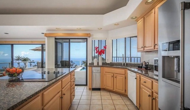 Oceanview Suites + Cottage/Infinity pool and Jacuzzi