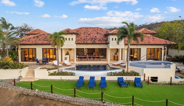 Oceanview Villa | Pool, Hot Tub & Breakfast