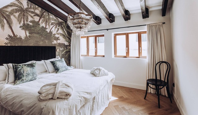 Ocho Suites & Kitchen