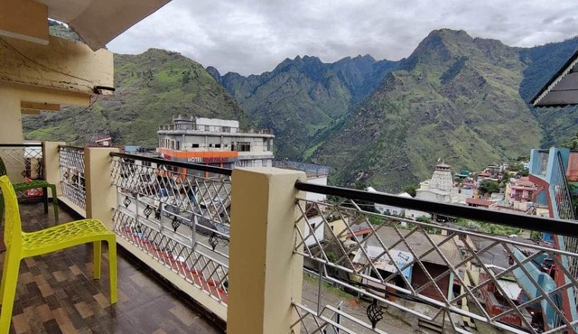 Odyssey Stays Joshimath - Near Narsingh Temple