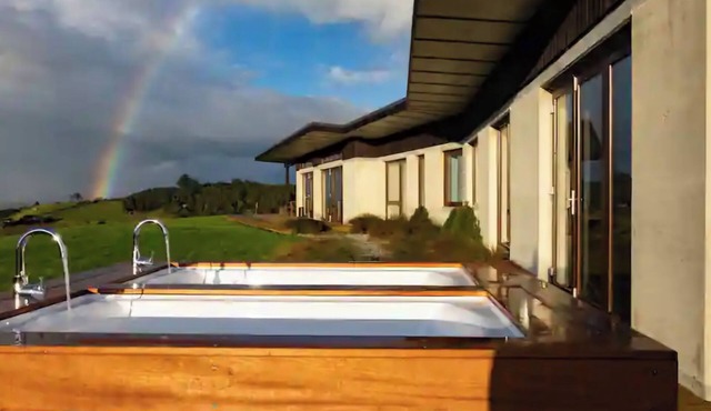 Off-Grid Luxury - Soak In The View