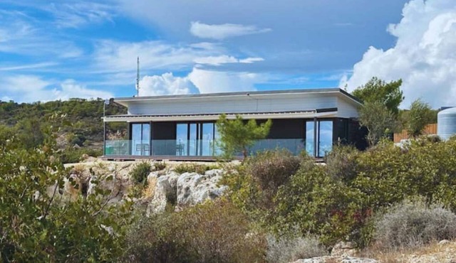 Off Grid Luxury Tiny House with sweeping sea views
