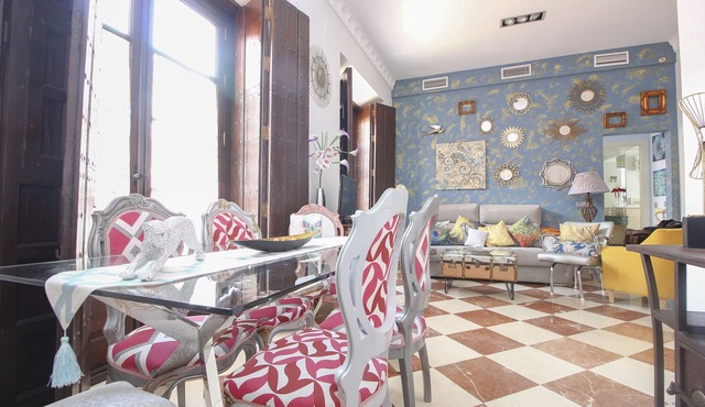 OFFER, ELEGANCE AND COMFORT, A DREAM IN THE CENTER OF SEVILLE