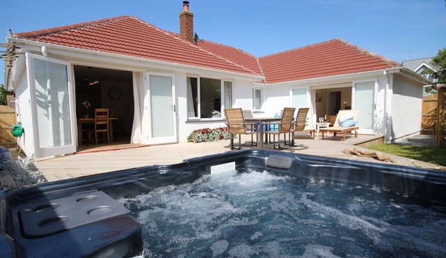 Offshore - Pet Friendly* | EV charging* | Hot Tub